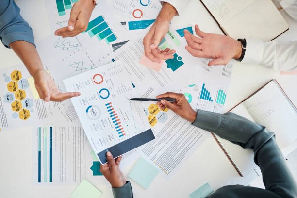 Marketing orientado à clareza prioriza objetividade, mensagem direta e comunicação alinhada às necessidades do público.