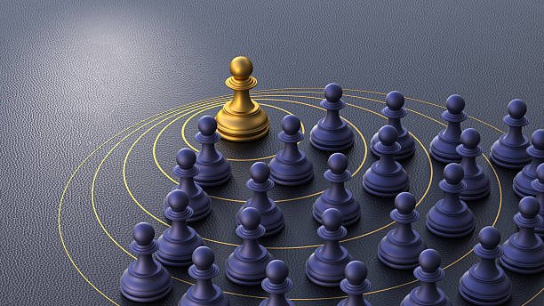 Em um ambiente de negócios marcado por mudanças constantes, instabilidade econômica e evolução tecnológica acelerada, a resiliência operacional se tornou um dos pilares mais importantes para a sustentabilidade das empresas. Organizações que conseguem manter suas operações estáveis mesmo diante de crises, variações de mercado e desafios internos tendem a apresentar desempenho mais consistente e maior capacidade de crescimento. Criar operações mais resilientes não significa evitar problemas, mas sim desenvolver estruturas capazes de absorver impactos, se adaptar rapidamente e continuar funcionando com eficiência. Essa construção envolve processos bem definidos, uso inteligente de tecnologia, cultura organizacional forte e uma gestão orientada por dados. O que significa ter uma operação resiliente? Uma operação resiliente é aquela capaz de resistir a interrupções, adaptar-se a mudanças e recuperar-se rapidamente de falhas sem comprometer sua continuidade. Isso envolve tanto aspectos técnicos quanto humanos dentro da organização. Na prática, significa que a empresa consegue manter sua performance mesmo diante de desafios inesperados, como aumento de custos, mudanças no comportamento do consumidor ou falhas operacionais. A resiliência não elimina riscos, mas reduz significativamente seus impactos. Por que a resiliência operacional se tornou essencial? A complexidade do mercado atual aumentou a exposição das empresas a riscos de diversas naturezas. Mudanças na cadeia de suprimentos, oscilações econômicas e transformações digitais exigem maior capacidade de adaptação. Empresas que não possuem estruturas resilientes tendem a sofrer mais com interrupções e perda de eficiência. Já aquelas que investem em resiliência conseguem responder mais rapidamente às mudanças e manter sua competitividade. Esse fator se tornou um diferencial estratégico importante, especialmente em mercados altamente competitivos. Como a padronização de processos contribui para a resiliência? A padronização é um dos pilares fundamentais para construir operações mais resilientes. Quando os processos são bem definidos, a empresa reduz variações e melhora a previsibilidade dos resultados. Isso facilita o treinamento de equipes, reduz erros operacionais e melhora a qualidade das entregas. Além disso, processos padronizados permitem que a empresa identifique falhas com mais rapidez e implemente melhorias de forma estruturada. Antes de avançar, é importante destacar alguns benefícios da padronização: Redução de erros operacionais; Maior eficiência nos processos; Facilidade de treinamento; Melhor controle de qualidade; Aumento da previsibilidade; Menor dependência de indivíduos específicos. Esses fatores tornam a operação mais estável e preparada para enfrentar desafios, reduzindo a vulnerabilidade a imprevistos e aumentando a capacidade da empresa de manter seu desempenho mesmo em cenários adversos. Como processos padronizados reduzem erros e aumentam a segurança operacional? Uma das principais dores enfrentadas pelas empresas é a ocorrência de erros repetitivos que geram retrabalho, desperdício de recursos e perda de tempo. Esses problemas geralmente surgem quando não há um padrão claro de execução. Com processos padronizados, cada etapa passa a seguir um modelo definido, o que reduz significativamente a margem de erro. Em contextos que exigem segurança e continuidade, como sistemas de Luz de emergencia led, isso aumenta a segurança operacional, pois as atividades passam a ser executadas de forma mais consistente, independentemente de quem esteja responsável pela tarefa. De que forma a padronização melhora a previsibilidade dos resultados? A previsibilidade é um dos maiores benefícios da padronização. Quando os processos são estáveis, os resultados tendem a seguir padrões mais consistentes, facilitando o planejamento e a tomada de decisão. Isso permite que a empresa compreenda melhor seus ciclos operacionais, identifique variações com mais facilidade e crie projeções mais confiáveis. Com isso, o risco de surpresas negativas diminui, e a gestão se torna mais estratégica. Como a padronização facilita o treinamento de equipes? A falta de processos definidos costuma dificultar o treinamento de novos colaboradores, já que cada profissional pode executar as tarefas de maneira diferente. Isso aumenta o tempo de adaptação e reduz a eficiência inicial da equipe. Quando há padronização, o treinamento se torna mais simples e objetivo. Em setores que exigem controle rigoroso de processos, como o de Câmara fria para carnes, os novos membros aprendem exatamente como as atividades devem ser executadas, o que acelera a integração e garante maior uniformidade no desempenho entre diferentes equipes e turnos. Qual o papel da tecnologia na construção da resiliência? A tecnologia desempenha um papel central na criação de operações mais resilientes. Ferramentas digitais permitem automatizar processos, integrar informações e monitorar indicadores em tempo real. Com isso, a empresa consegue identificar problemas rapidamente e agir antes que eles causem impactos maiores. A tecnologia também reduz a dependência de processos manuais, diminuindo a margem de erro e aumentando a eficiência operacional. Além disso, sistemas integrados facilitam a comunicação entre setores, tornando a operação mais fluida e coordenada. Como a gestão de dados fortalece a capacidade de adaptação? A gestão baseada em dados permite que as empresas tomem decisões mais rápidas e precisas. Em vez de depender apenas de intuição, os gestores passam a utilizar informações concretas sobre desempenho, mercado e comportamento dos clientes. Isso aumenta a capacidade de antecipar tendências e reagir a mudanças com maior agilidade. Empresas orientadas por dados conseguem identificar padrões e ajustar suas estratégias antes que problemas se tornem críticos. Quanto maior a qualidade dos dados utilizados, maior tende a ser a resiliência da operação. Por que a diversificação reduz riscos operacionais? Depender de uma única fonte de receita, fornecedor ou canal de vendas pode aumentar significativamente a vulnerabilidade da empresa. A diversificação surge como uma estratégia para reduzir esses riscos e fortalecer a estabilidade do negócio. Ao atuar em diferentes frentes, a empresa diminui o impacto de eventuais falhas em uma área específica. Isso garante maior equilíbrio operacional e aumenta a capacidade de manter resultados consistentes mesmo em cenários adversos. Antes de estruturar uma estratégia de diversificação, é importante considerar: Diversificação de canais de venda; Ampliação de portfólio; Novos mercados de atuação; Parcerias estratégicas; Segmentação de clientes; Expansão geográfica. Essas ações contribuem para criar uma operação mais equilibrada e menos vulnerável, permitindo que a empresa distribua melhor seus riscos, reduza a dependência de fatores isolados e mantenha maior estabilidade mesmo diante de oscilações no mercado. Como a cultura organizacional influencia a resiliência? Uma cultura voltada para colaboração, aprendizado contínuo e adaptação tende a fortalecer a resiliência operacional. Quando os colaboradores estão alinhados com esses valores, a empresa consegue responder mais rapidamente a mudanças e implementar melhorias de forma mais eficiente. Isso reduz resistências internas e facilita a execução de estratégias. A cultura organizacional também influencia a motivação das equipes, o que impacta diretamente a produtividade e a qualidade das entregas. Como a colaboração interna fortalece a capacidade de adaptação? A colaboração entre equipes é um dos pilares mais importantes para a construção de uma operação resiliente. Quando os setores trabalham de forma integrada, a troca de informações se torna mais fluida e os problemas são resolvidos com maior rapidez. Em ambientes colaborativos, a tomada de decisão é mais distribuída e menos hierárquica. Em operações industriais que utilizam equipamentos como a Serra fita caf 282, Essa descentralização reduz gargalos, acelera estratégias e melhora a adaptação da empresa a mudanças do mercado. De que forma o aprendizado contínuo impacta a resiliência? O aprendizado contínuo mantém a empresa em constante evolução, evitando a estagnação de processos e conhecimentos. Organizações que estimulam o desenvolvimento de habilidades conseguem se adaptar melhor às novas demandas do mercado. Isso significa que os colaboradores estão sempre atualizados e preparados para lidar com novas tecnologias, processos e desafios. Em ambientes com Bancada de inox, esse preparo reduz erros, melhora a eficiência e aumenta a capacidade de resposta a situações inesperadas. Qual a importância da gestão de riscos na operação? A gestão de riscos é uma etapa essencial na construção de operações resilientes. Ela envolve identificar, analisar e mitigar possíveis problemas antes que eles ocorram. Empresas que adotam práticas estruturadas de gestão de riscos conseguem reduzir impactos negativos e se preparar melhor para situações inesperadas. Isso inclui desde falhas operacionais até mudanças no mercado, passando por variações na demanda, instabilidades na cadeia de suprimentos e até alterações regulatórias que possam impactar diretamente o funcionamento do negócio. Como a flexibilidade operacional melhora a resposta a crises? A flexibilidade operacional é a capacidade de ajustar processos, estratégias e recursos rapidamente diante de mudanças. Empresas flexíveis conseguem se adaptar com mais facilidade a cenários adversos. Essa flexibilidade pode ser alcançada por meio de estruturas organizacionais mais enxutas, processos menos engessados e maior autonomia das equipes. Quanto maior a flexibilidade, menor o impacto de crises e mais rápida a recuperação da operação. A importância do aprendizado contínuo nas operações resilientes O aprendizado contínuo é um fator essencial para manter a resiliência ao longo do tempo. Empresas que investem em capacitação e desenvolvimento conseguem evoluir constantemente suas práticas e processos. Isso permite que a organização se mantenha atualizada em relação às mudanças do mercado e às novas tecnologias. Além disso, equipes bem treinadas conseguem lidar melhor com desafios e propor soluções mais eficientes. O aprendizado contínuo fortalece a capacidade de inovação e adaptação da empresa. Como equilibrar eficiência e resiliência? Embora eficiência e resiliência estejam relacionadas, elas não são exatamente a mesma coisa. A eficiência busca otimizar recursos e reduzir desperdícios, enquanto a resiliência foca na capacidade de adaptação e recuperação. O equilíbrio entre esses dois fatores é essencial para uma operação saudável. Empresas muito eficientes, mas pouco flexíveis, podem ter dificuldades em momentos de crise. Por outro lado, operações muito flexíveis, mas pouco estruturadas, podem perder eficiência. Conclusão Criar operações mais resilientes é um processo contínuo que envolve tecnologia, gestão de dados, cultura organizacional e estruturação de processos. Em um ambiente de negócios cada vez mais dinâmico, a capacidade de se adaptar rapidamente se tornou um diferencial competitivo importante. Empresas resilientes não apenas sobrevivem a crises, mas também conseguem transformá-las em oportunidades de crescimento. Ao investir em padronização, diversificação, flexibilidade e aprendizado contínuo, as organizações constroem bases mais sólidas para enfrentar desafios e garantir sustentabilidade no longo prazo.
